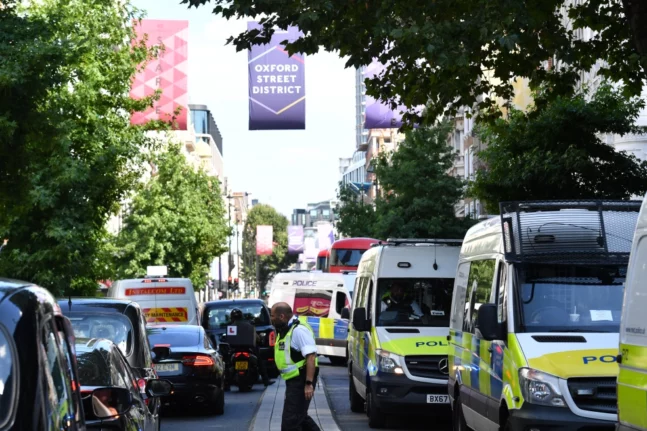 Σοκ στη Μεγάλη Βρετανία: Άνδρας μαχαιρώθηκε μέχρι θανάτου στην Oxford Street 