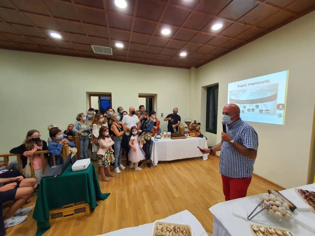 Οινοξένεια 2022: Πραγματοποιήθηκε η εκδήλωση «Αρώματα και γεύσεις ανάμνησης» στην Τράπεζα Αιγιαλείας ΦΩΤΟ