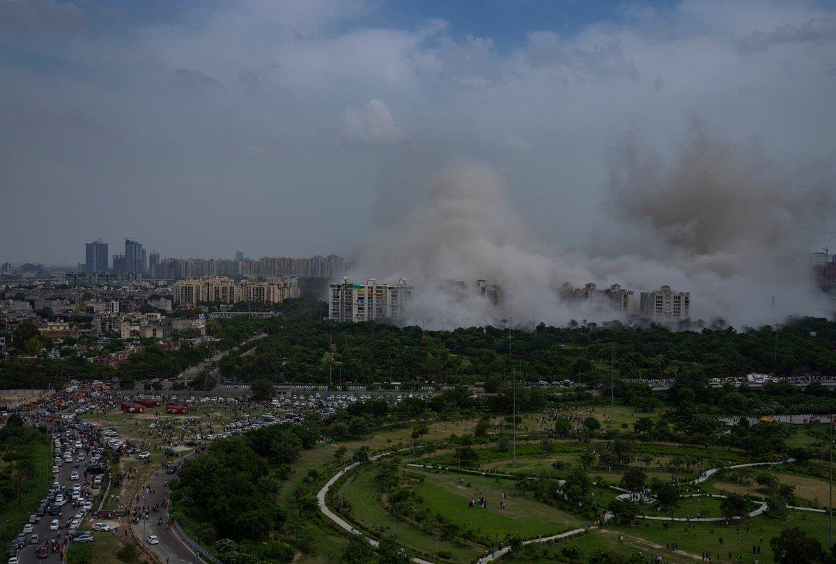Ινδία: Κατεδάφισαν ουρανοξύστες 103 μέτρων - Σοκάρουν οι εικόνες της... μεγάλης πτώσης ΒΙΝΤΕΟ