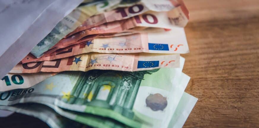 Κατώτατος μισθός: Όφελος έως και 532 ευρώ τον χρόνο με τη νέα αύξηση
