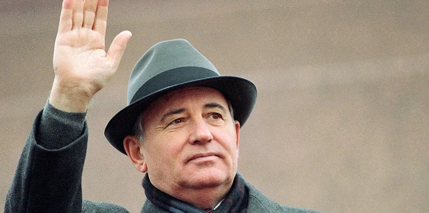 Κηδεία Γκορμπατσόφ: Συγκλονίζει η κόρη του πάνω από το ανοικτό φέρετρο - ΦΩΤΟ - ΒΙΝΤΕΟ