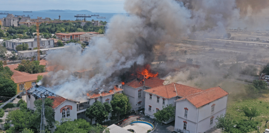 Τουρκία: Πλήγμα για την ομογένεια η φωτιά στο ελληνικό νοσοκομείο στην Κωνσταντινούπολη