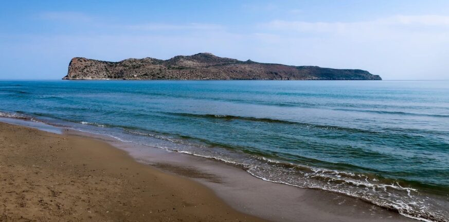 Το νησάκι του Αιγαίου που είναι επισκέψιμο μόνο μία φορά τον χρόνο (pics)