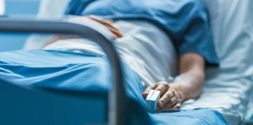 Ορεγκον: Νοσοκόμα αντικαθιστούσε φάρμακα με νερό βρύσης - Διερευνώνται 10 θάνατοι ασθενών