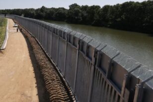 ΝΔ κατά Βελόπουλου: «Υιοθετεί και διασπείρει fake news για τον φράχτη στον Έβρο»