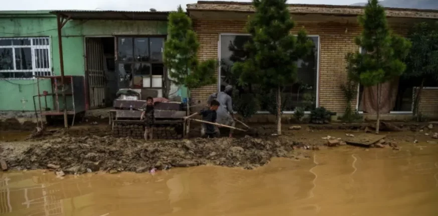 Αφγανιστάν: Τουλάχιστον 29 νεκροί από τις πλημμύρες - Καταστροφές σε σπίτια