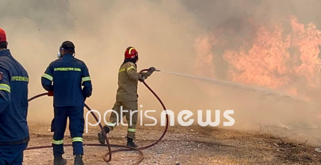 Πύργος: Δύο πύρινες εστίες στην Σπιάτζα - Παραλίγο να καεί πυροσβεστικό – Απομακρύνονται κάτοικοι