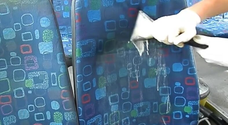Ξέρετε γιατί τα λεωφορεία έχουν αυτά τα κακόγουστα καλύμματα; ΒΙΝΤΕΟ