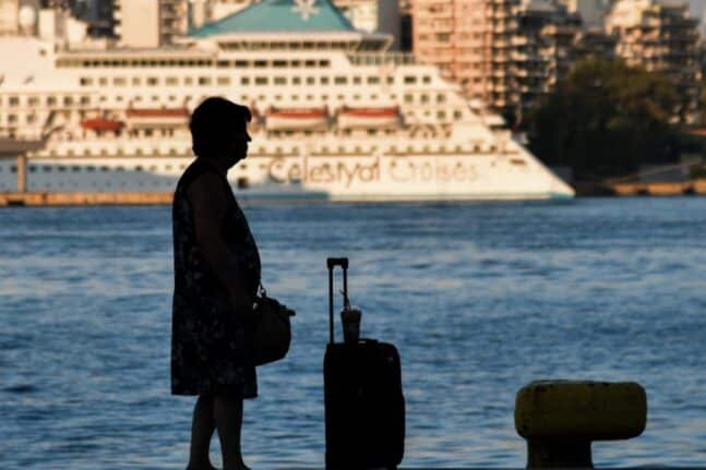 ΟΠΕΚΑ: Μoιράζει «αδιάθετα» δελτία κοινωνικού τουρισμού - Ποιοι τα δικαιούνται