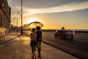 Κούβα: Εξαπλασιάστηκε ο αριθμός των ξένων τουριστών σε σύγκριση με το 2021
