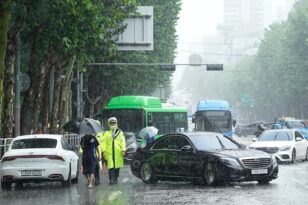 Νότια Κορέα: Τουλάχιστον επτά νεκροί από τη σφοδρή βροχόπτωση στη Σεούλ