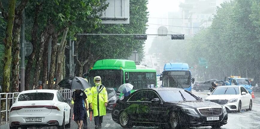 Νότια Κορέα: Τουλάχιστον επτά νεκροί από τη σφοδρή βροχόπτωση στη Σεούλ