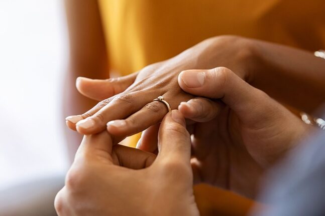 Θεσσαλονίκη: Της έκανε πρόταση γάμου όταν του είπε πως έχει καρκίνο