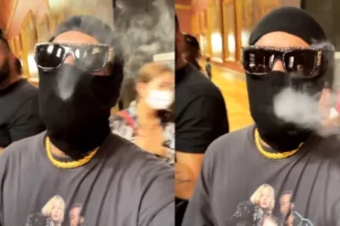 Snik: Καπνίζει μέσα στο Λούβρο με full face μάσκα - ΒΙΝΤΕΟ
