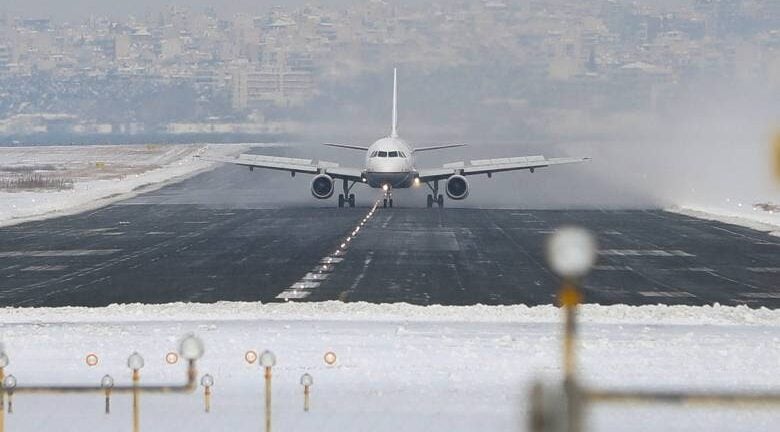 Πανικός στον αέρα: Πιλότος λιποθύμησε εν ώρα πτήσης - Αμεση προσγείωση του αεροπλάνου στη Θεσσαλονίκη