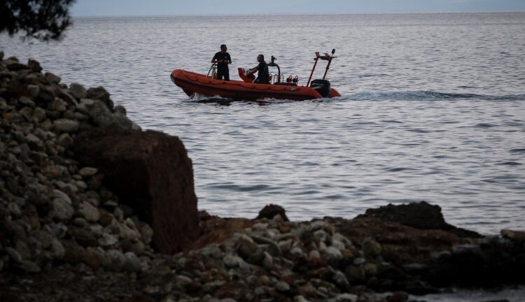 «Θρίλερ» με τα πτώματα στα Κουφονήσια: Από ναυάγιο μεταναστών οι σοροί, αναφέρουν πληροφορίες