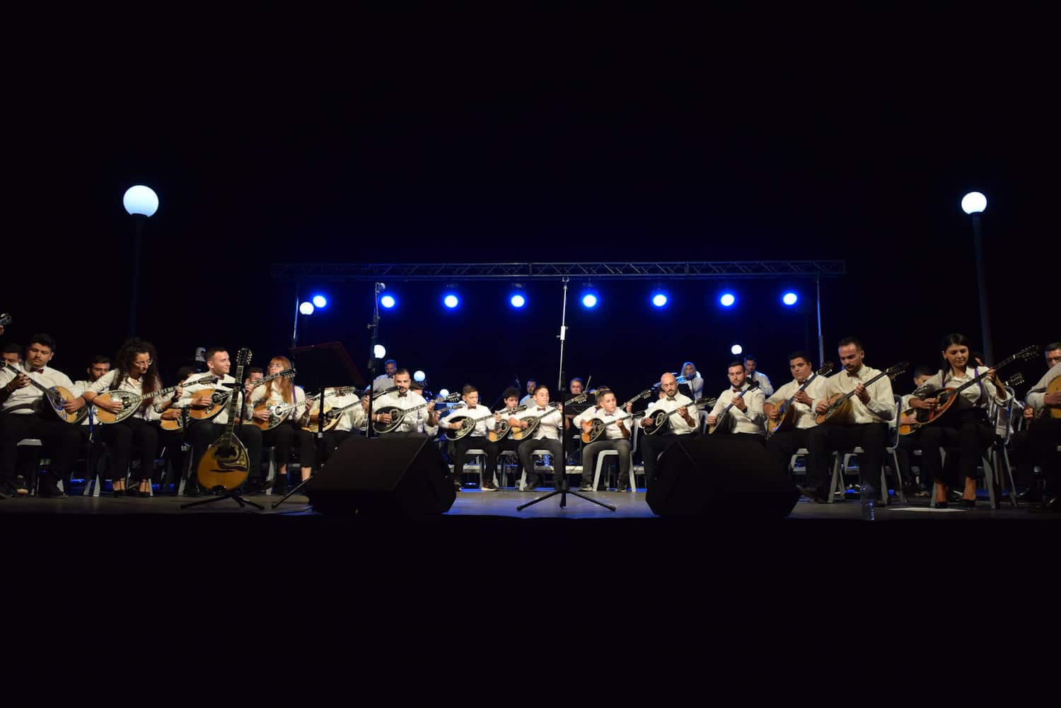 Πάτρα: «Μπουζούκια στην Πανσέληνο» - Η συναυλία της «Λαϊκής Συμφωνικής Ορχήστρας «Εν Χορδώ – Θεόδωρος Γεωργόπουλος»