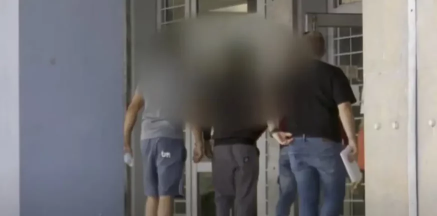Θεσσαλονίκη: Ποινική δίωξη στους συλληφθέντες για το σοβαρό επεισόδιο στον οικισμό Ρομά - ΒΙΝΤΕΟ Θεσσαλονίκη: Ποινική δίωξη στους συλληφθέντες για το σοβαρό επεισόδιο στον οικισμό Ρομά - ΒΙΝΤΕΟ