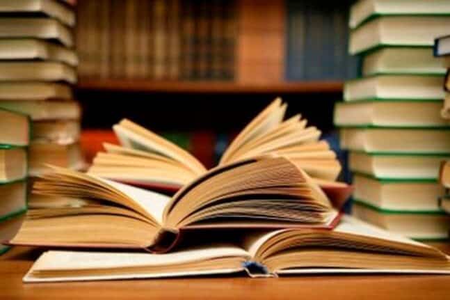 Πολιτιστικός Οργανισμός Δήμου Πατρέων: Παραχώρησε βιβλία στον Εκπολιτιστικό Σύλλογο Μιντιλογλίου, στο ΓΕΛ Ρίου και στο Καρναβάλι