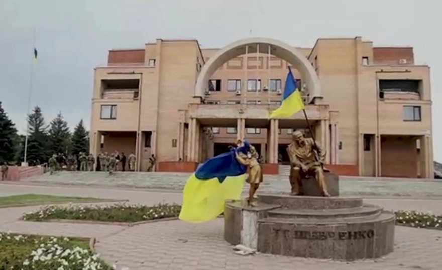 Προελαύνουν οι Ουκρανοί στο Χάρκοβο: Μένουν 50 χιλιόμετρα για να φτάσουν στα σύνορα με τη Ρωσία