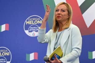 Ιταλία: Τι απαντά η Μελόνι μετά τον σάλο για τον «διακινητή ναρκωτικών» πατέρα της