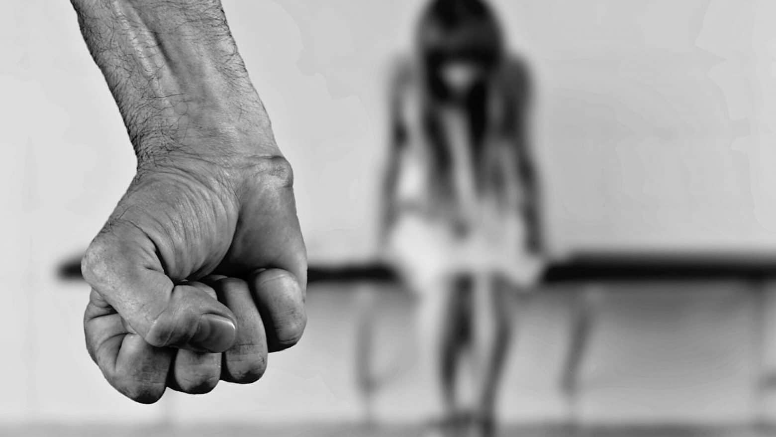 Λάρισα: Στα «χέρια» της αστυνομίας ο πατέρας των κοριτσιών για ενδοοικογενειακή βία