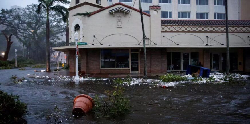 Φλόριντα - Σάρωσε ο κυκλώνας «Ίαν»: Δυο εκατομμύρια άνθρωποι χωρίς ρεύμα, καρχαρίες βγήκαν στους δρόμους ΦΩΤΟ - ΒΙΝΤΕΟ