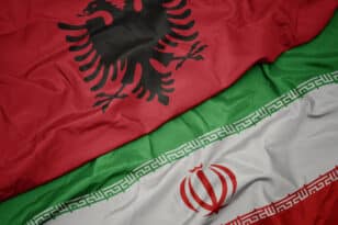 Τα Τίρανα διακόπτουν τις διπλωματικές σχέσεις με την Τεχεράνη