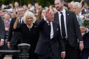 Βρετανία: Έφτασε στο Μπάκιγχαμ ο Βασιλιάς Κάρολος - Απόψε το διάγγελμα, το Σάββατο η ανακήρυξη ΦΩΤΟ - ΒΙΝΤΕΟ