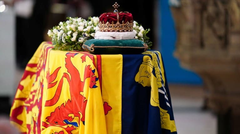 Βασίλισσα Ελισάβετ: Γιατί θα σφραγιστεί η διαθήκη της - Θα φυλαχθεί σε χρηματοκιβώτιο για τουλάχιστον 90 χρόνια
