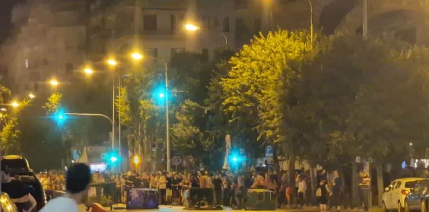 Θεσσαλονίκη: Νύχτα επεισοδίων με χημικά και προσαγωγές - Εντός και εκτός του ΑΠΘ ΦΩΤΟ - ΒΙΝΤΕΟ