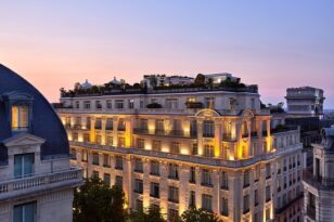 Αύξηση στα τουριστικά καταλύματα παγκοσμίως: Πάνω από 150 ευρώ η μέση διανυκτέρευση στα ξενοδοχεία της Αθήνας