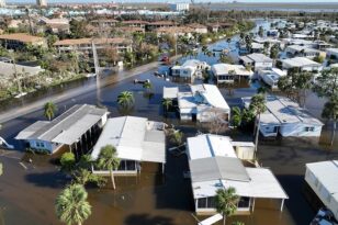 Φλόριντα - Κυκλώνας Ίαν: Εικόνες καταστροφής - Σπίτια διαλυμένα, άνθρωποι κολυμπούν στους δρόμους, 12 οι νεκροί - ΒΙΝΤΕΟ - ΦΩΤΟ
