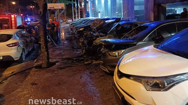 Εμπρηστική επίθεση σε αντιπροσωπεία αυτοκινήτων στην Αχαρνών