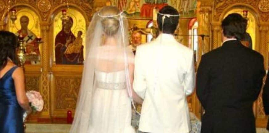 Αχαΐα: Ταρίφα ιερέα για γάμο με... «ρήτρα» ρεύματος σε γραφικό εκκλησάκι