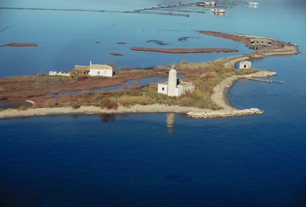 Μεσολόγγι: Πώς ο Δήμος θέλει να σώσει τις μοναδικές νησίδες της λιμνοθάλασσας