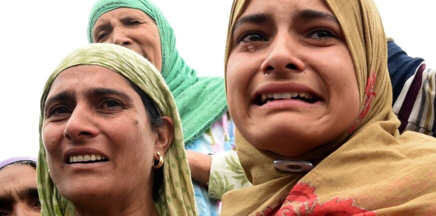 Ινδία: Βίασαν και κρέμασαν ανήλικες αδελφές - Αντιδράσεις για το έγκλημα