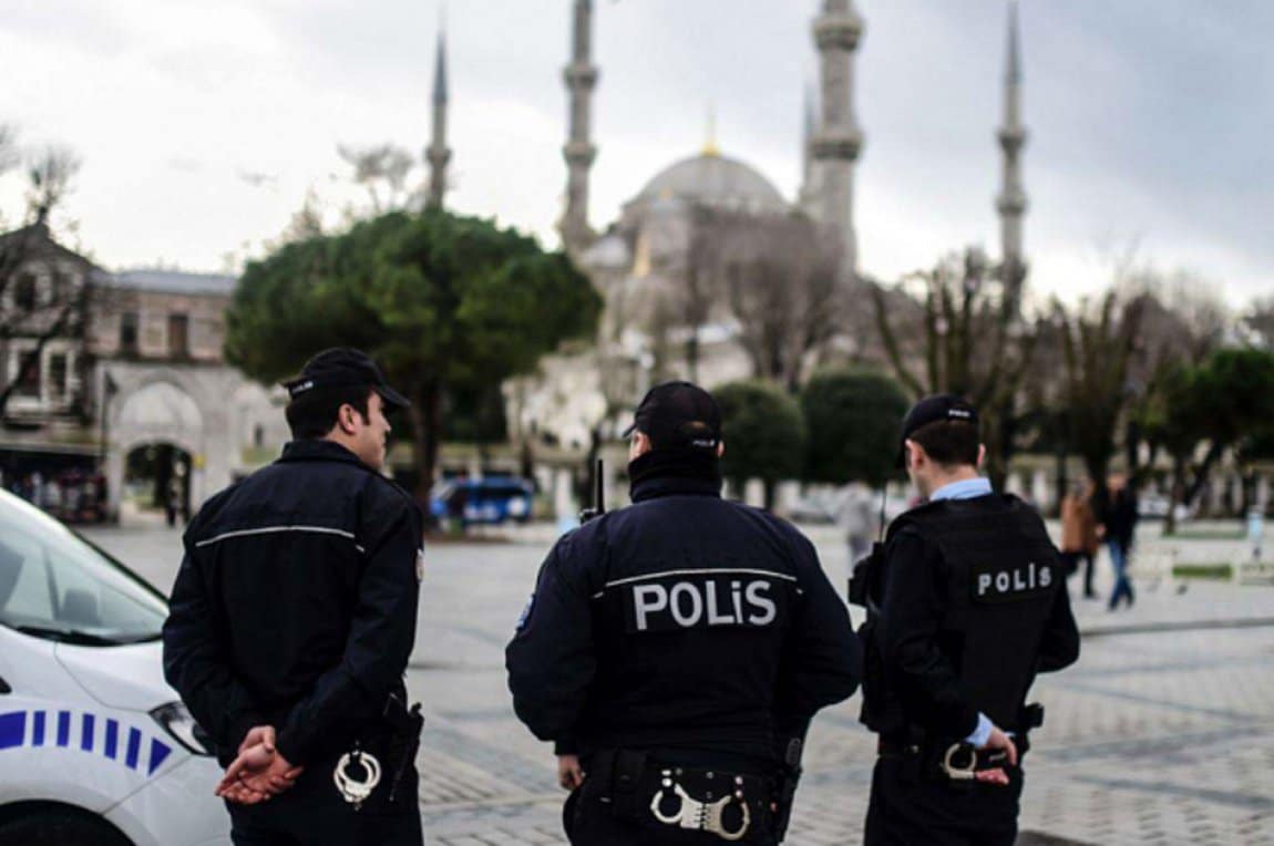 Τουρκία: Έκρηξη βόμβας – Νεκροί ένας αστυνομικός και δύο γυναίκες καμικάζι