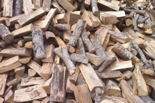 Το υπουργείο Ανάπτυξης απαγορεύει την εξαγωγή ξύλων έως τον Μάρτιο