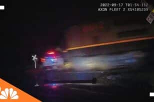 Σοκαριστικό βίντεο - ΗΠΑ: Τρένο παρασέρνει περιπολικό - Ήταν μέσα νεαρή κρατούμενη