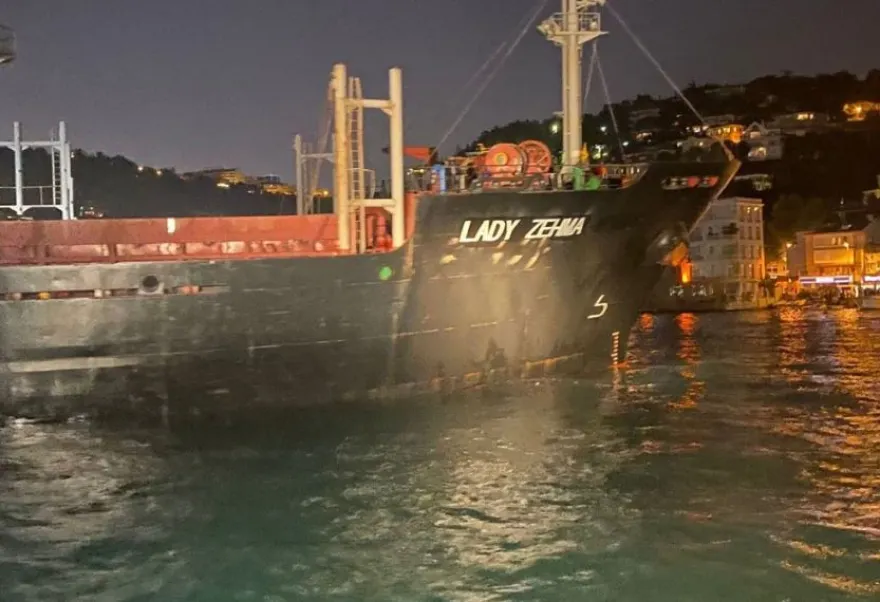 Έκλεισαν τα στενά του Βοσπόρου λόγω προσάραξης φορτηγού πλοίου - Υπήρξε βλάβη 