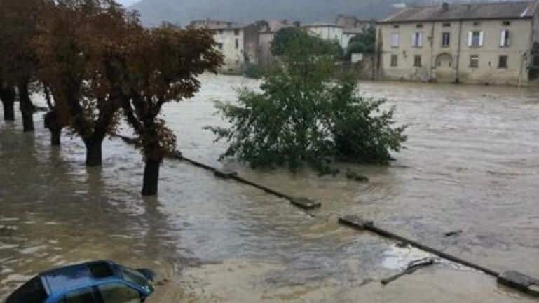 Ισχυρές βροχές στην Πορτογαλία προκαλούν καταστροφές