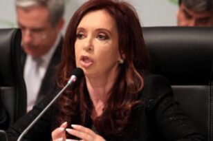 Αργεντινή: Η τρομακτική στιγμή που άνδρας σημαδεύει με όπλο την αντιπρόεδρο Κριστίνα Κίρσνερ