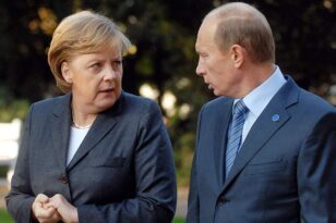  Μέρκελ: Κρούει τον κώδωνα του κίνδυνου για Πούτιν - «Πάρτε σοβαρά τις απειλές για τα πυρηνικά»