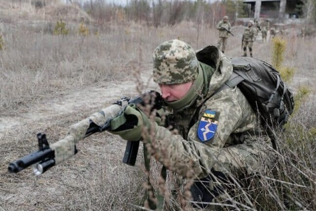 Πόλεμος στην Ουκρανία: Συνεχίζουν να αποχωρούν οι Ρώσοι - Σε νέα διεκδίκηση εδάφους η Ουκρανία