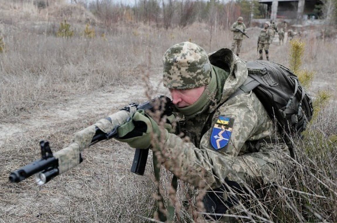 Πόλεμος στην Ουκρανία: Συνεχίζουν να αποχωρούν οι Ρώσοι – Σε νέα διεκδίκηση εδάφους η Ουκρανία