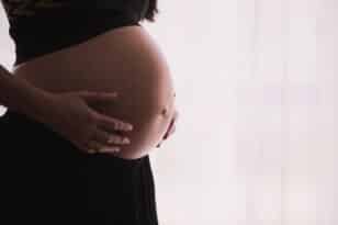 Εγκυμοσύνη και καλοκαίρι: 7 κοινά προβλήματα και πώς να προστατευτείτε