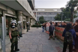 Θεσσαλονίκη: Διαμαρτυρία φοιτητών στο ΑΠΘ κατά της πανεπιστημιακής αστυνομίας