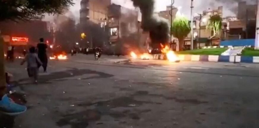 Ιράν: Συνεχίζονται οι διαδηλώσεις σε όλη τη χώρα - Αναφορές για τουλάχιστον 19 νεκρά παιδιά