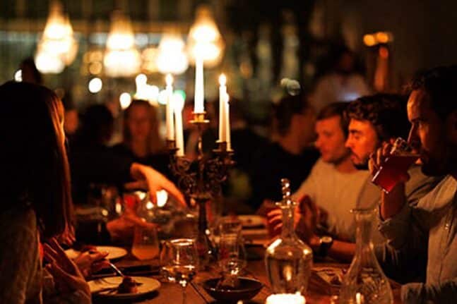 Βέλγιο - Ενεργειακή κρίση: Υπό το φως... των κεριών τα εστιατόρια, με κρύα πιάτα και ωμό φαγητό 
